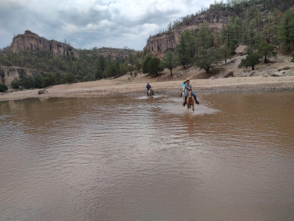 Por las barrancas del cobre inicio en los Mochis 5 noches - 6 días Categoría A Tríple