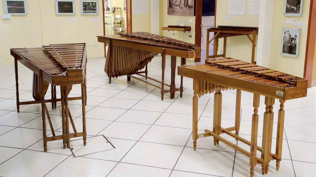 Cañón del sumidero, Miradores, Chiapa de Corzo, Parque de la
Marimba y Museo de la Marimba Temporada Alta